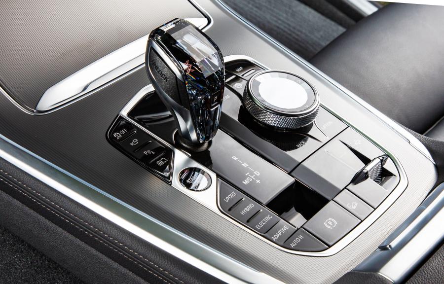 Детали интерьера BMW X5 xDrive45e iPerformance (G05) 2019 года  (WW) (фото 57 из 102)